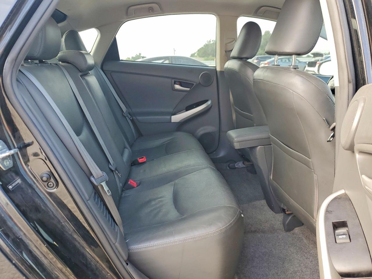 2010 TOYOTA PRIUS V
