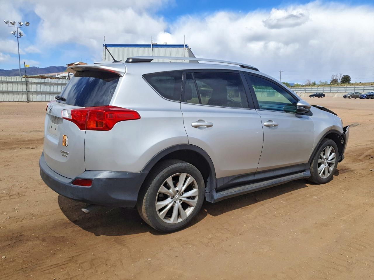 2015 TOYOTA RAV4
