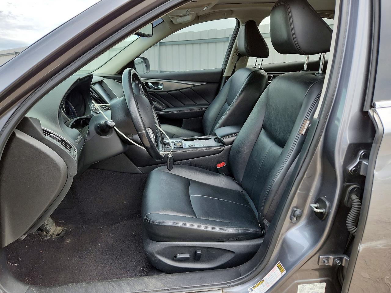 2015 INFINITI Q50