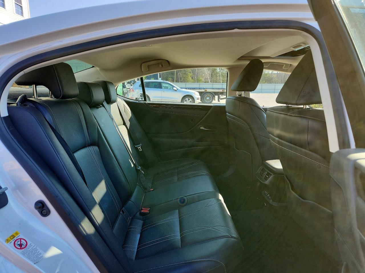 2019 LEXUS ES 300H