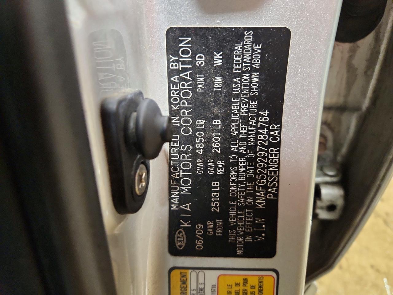 2009 KIA RONDO