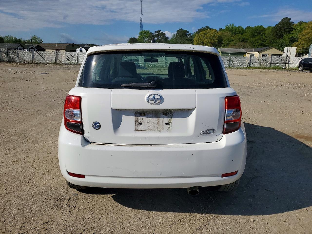 2010 SCION xD