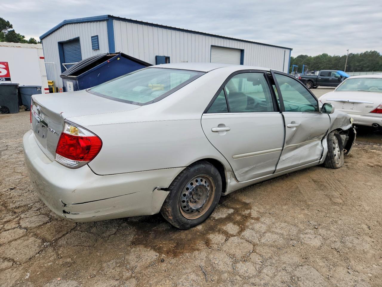 2005 TOYOTA CAMRY