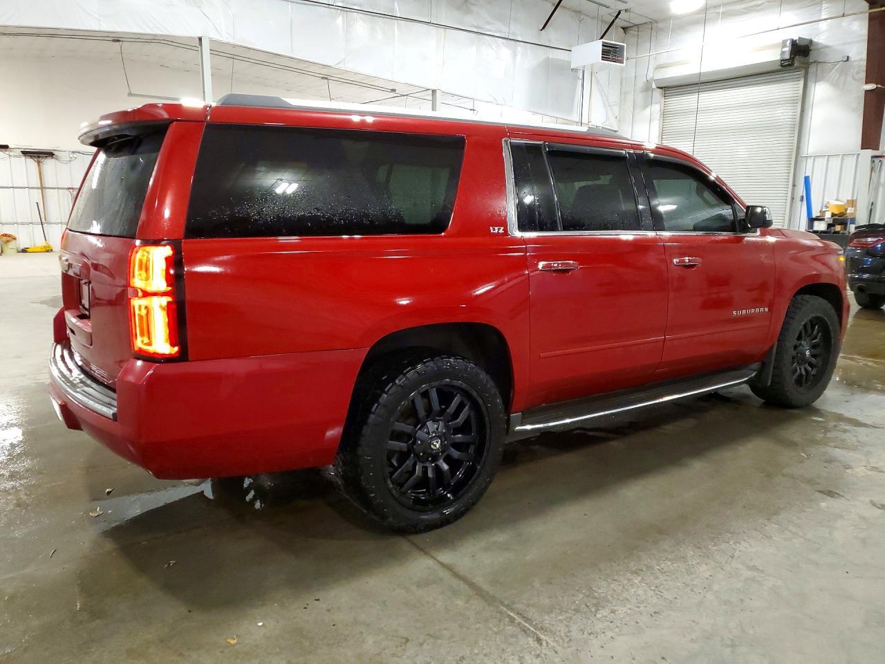 2015 CHEVROLET Suburban