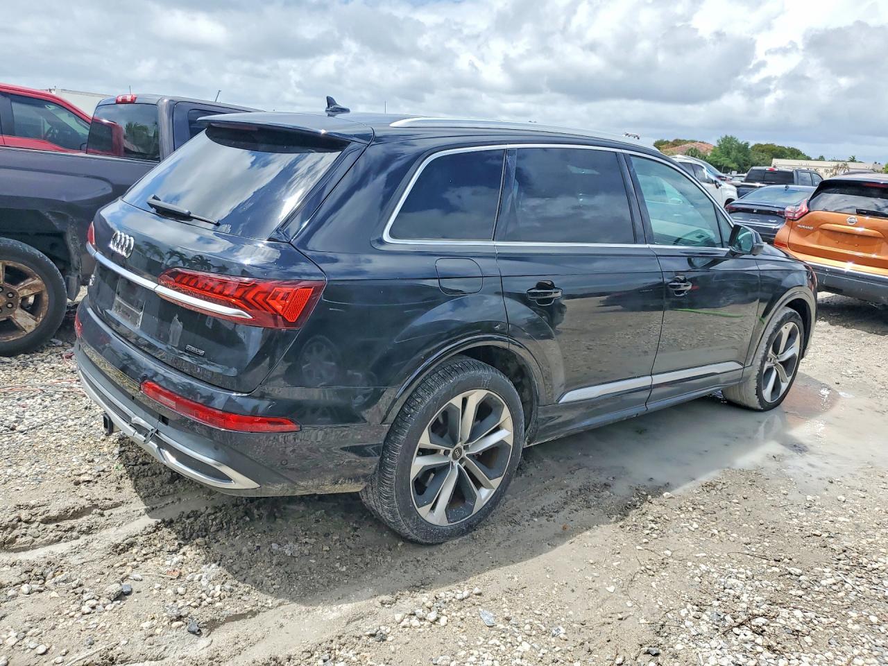 2021 AUDI Q7