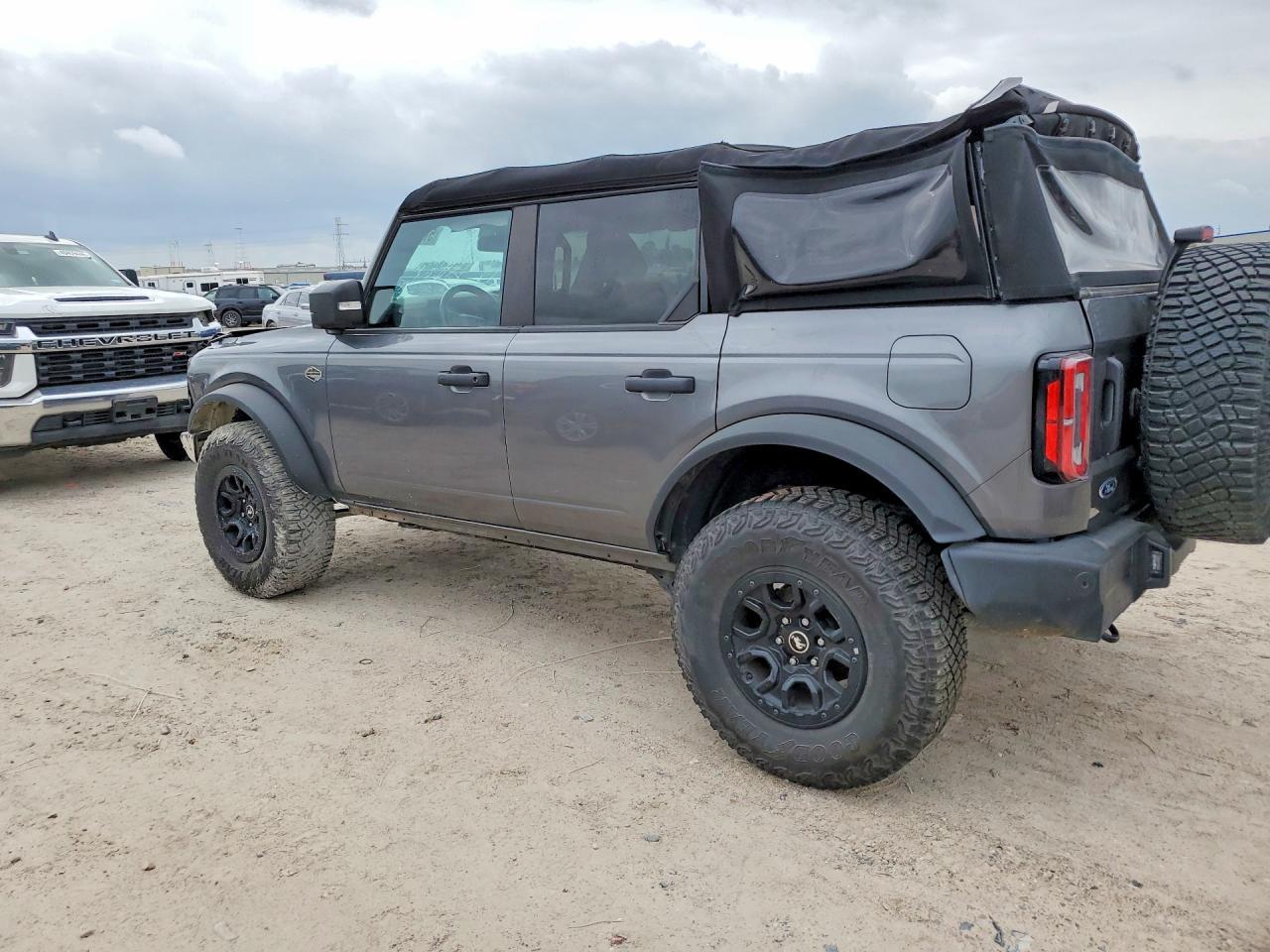 2024 FORD Bronco
