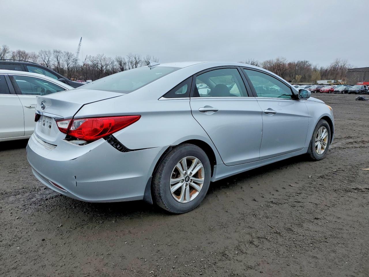 2013 HYUNDAI SONATA