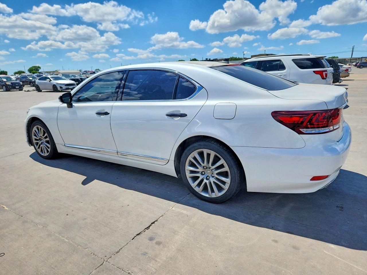 2013 LEXUS LS 460