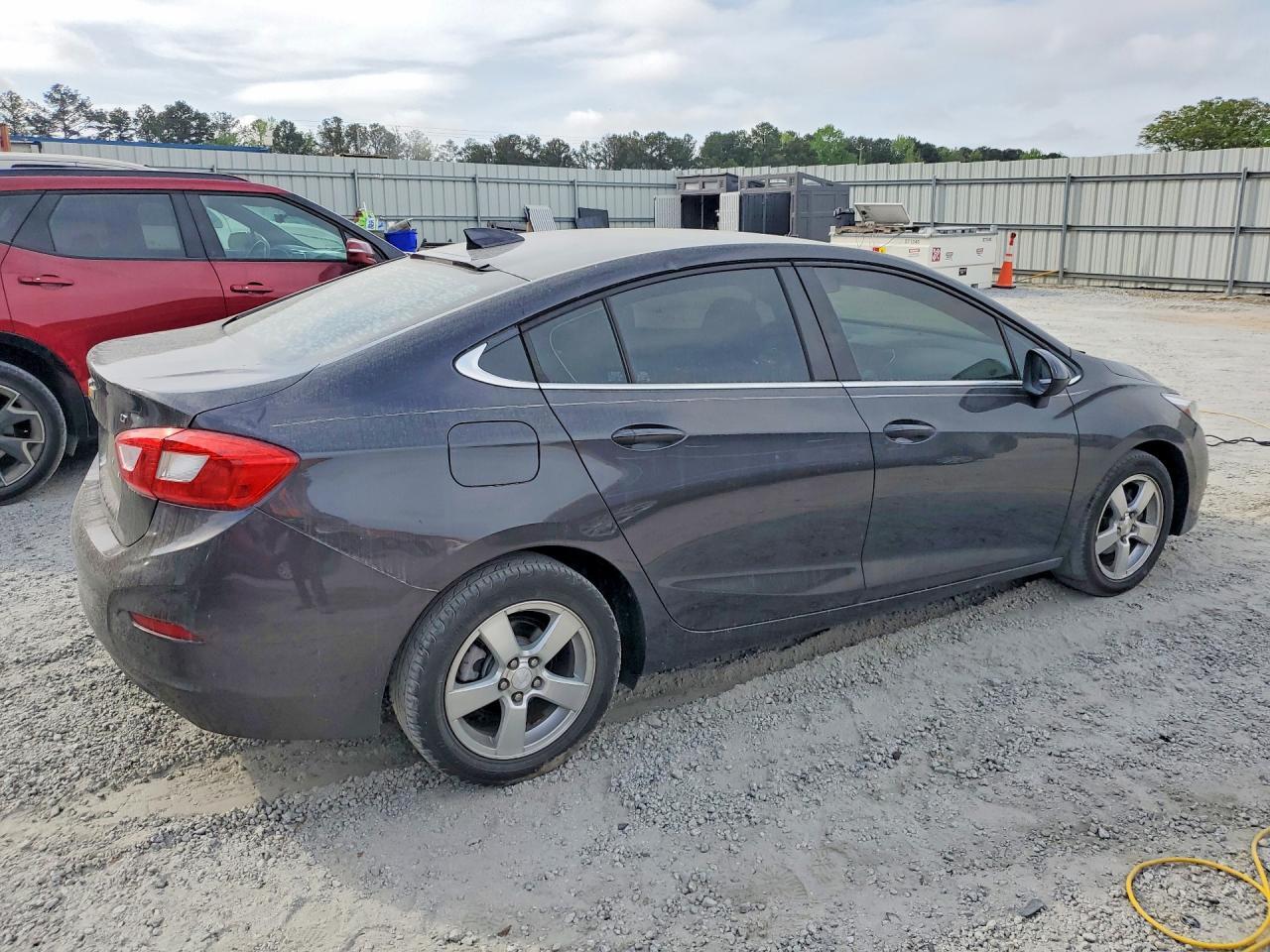 2017 CHEVROLET CRUZE
