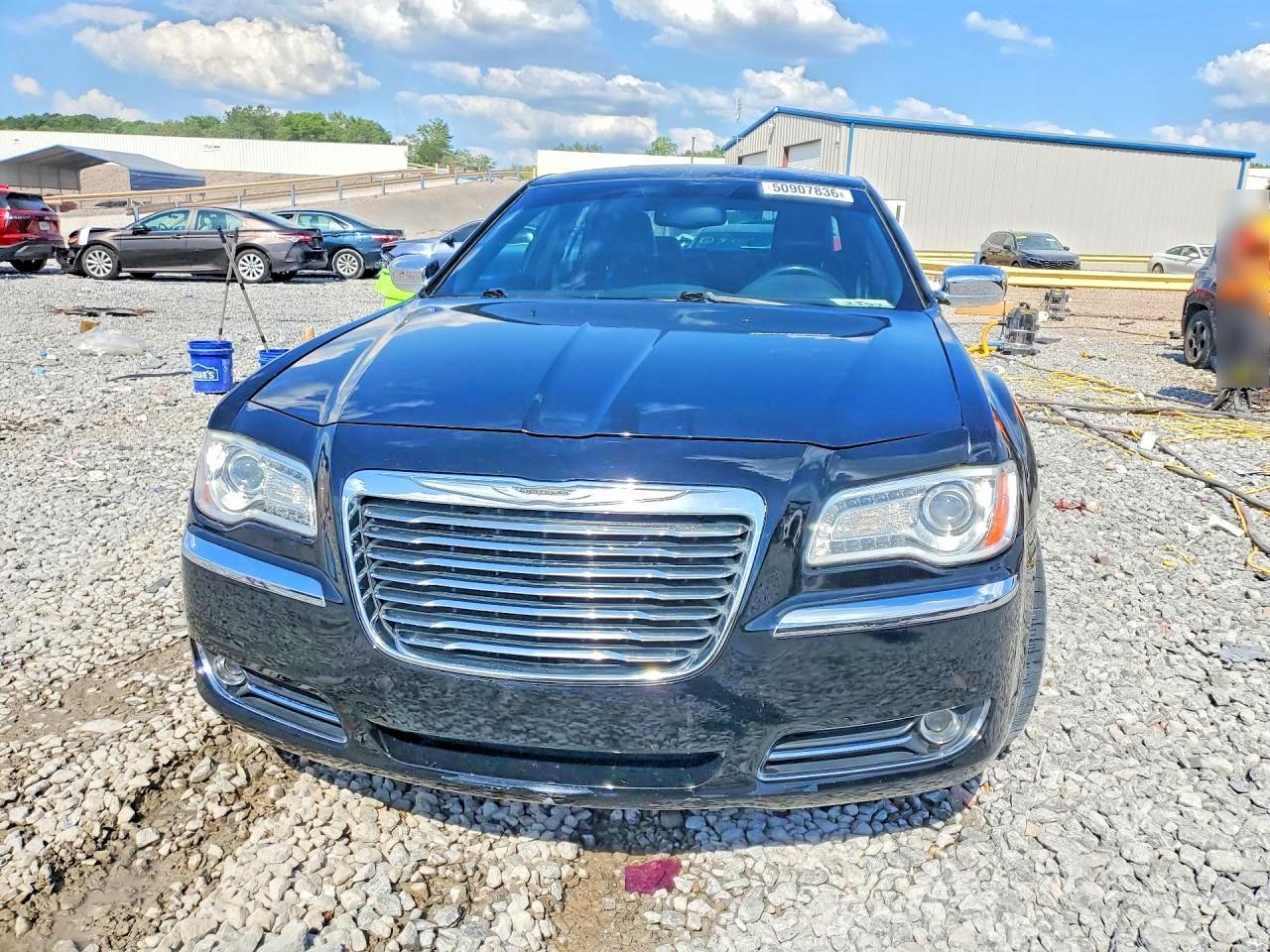 2011 CHRYSLER 300