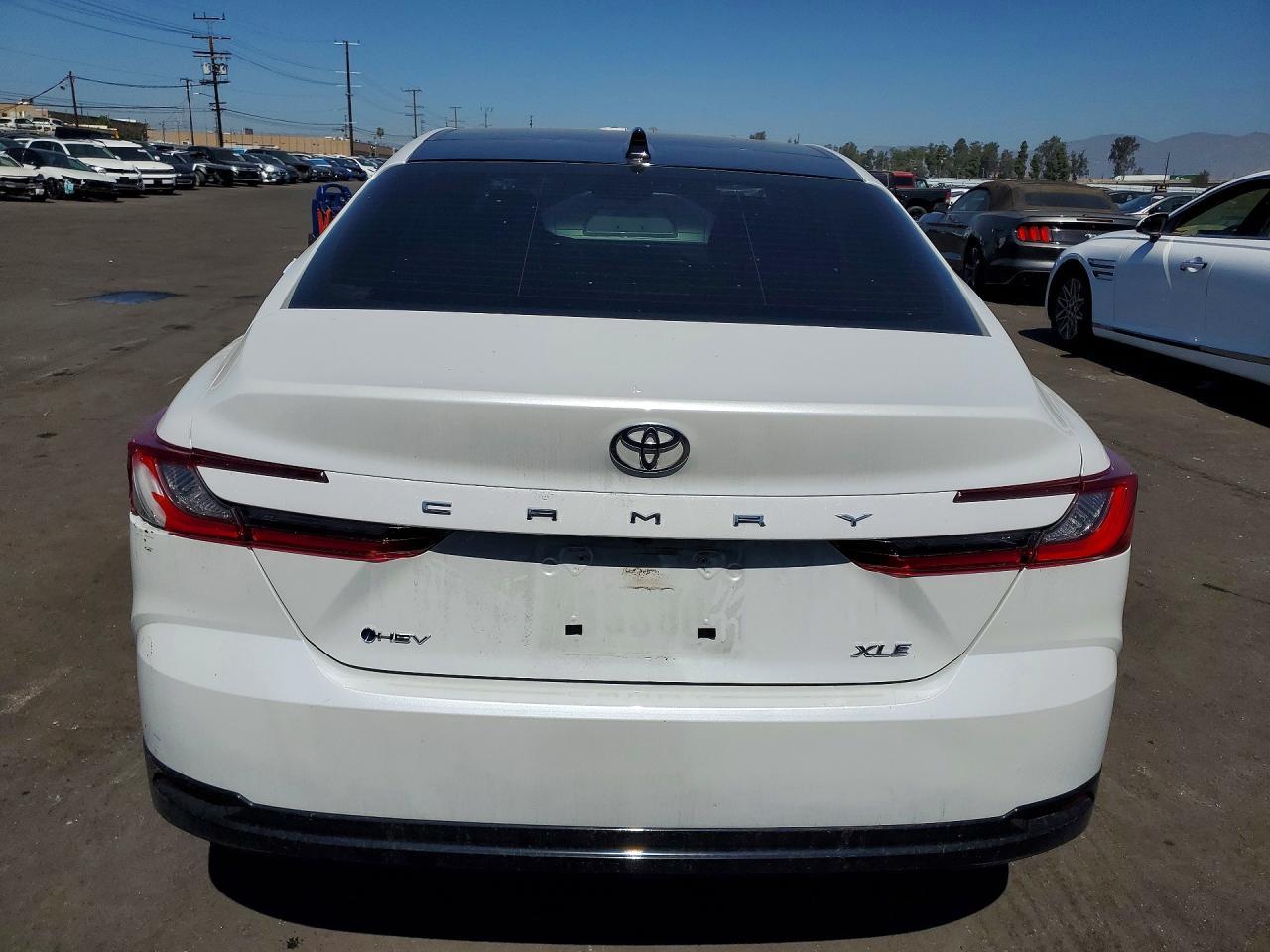 2025 TOYOTA CAMRY