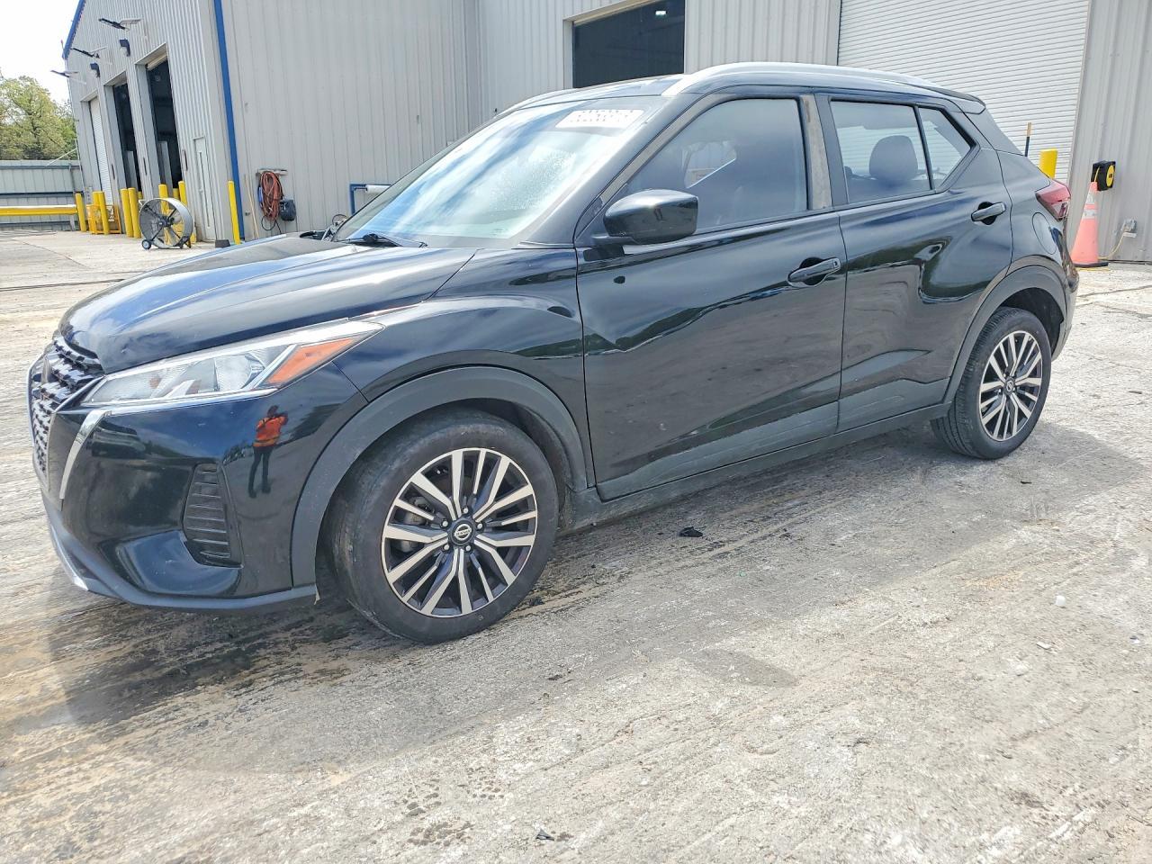 2021 NISSAN KICKS