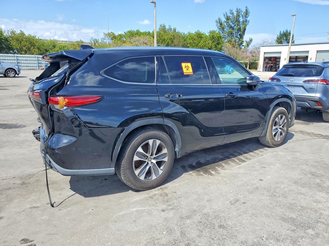 2021 TOYOTA HIGHLANDER