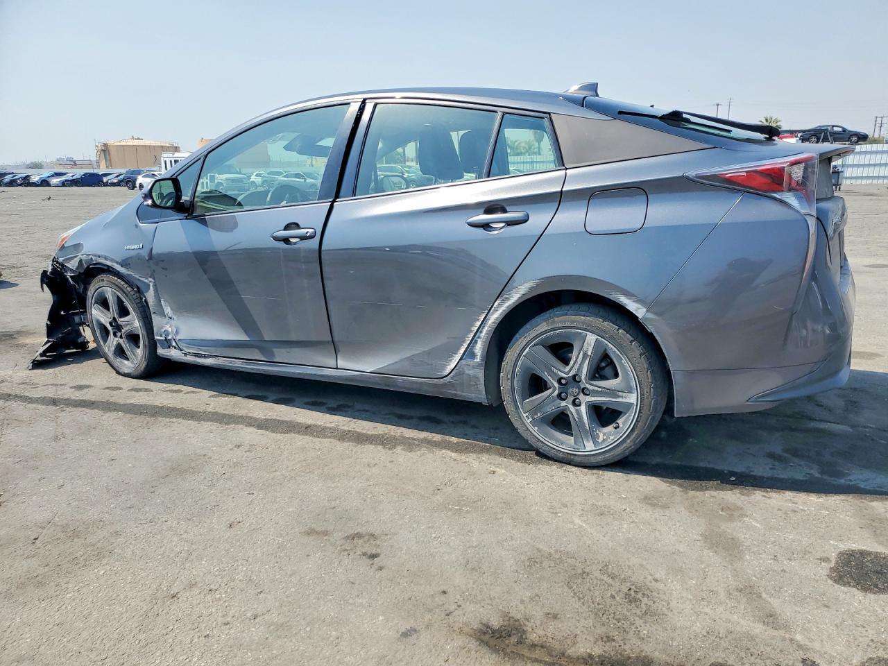 2016 TOYOTA PRIUS