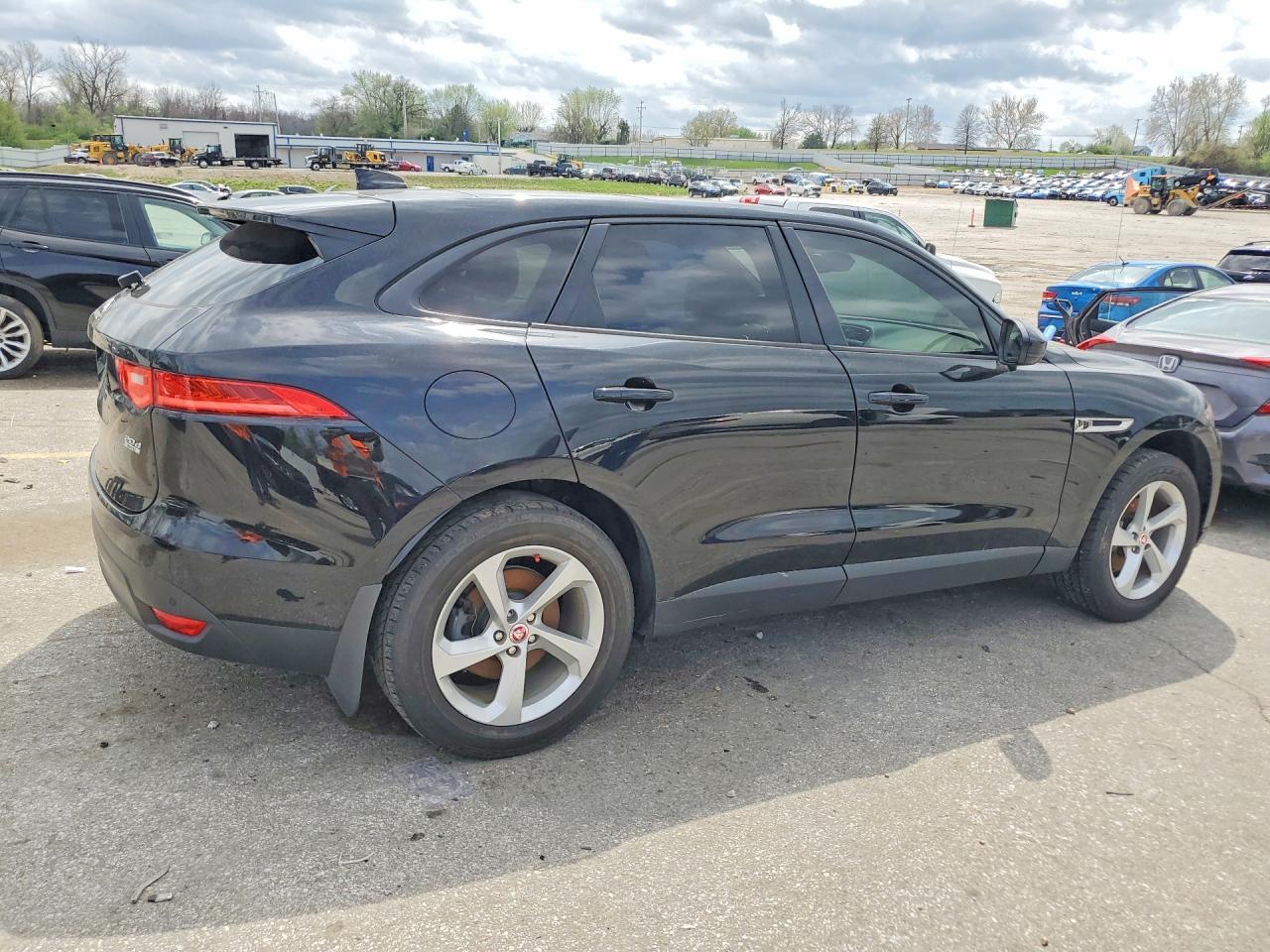 2017 JAGUAR F-Pace