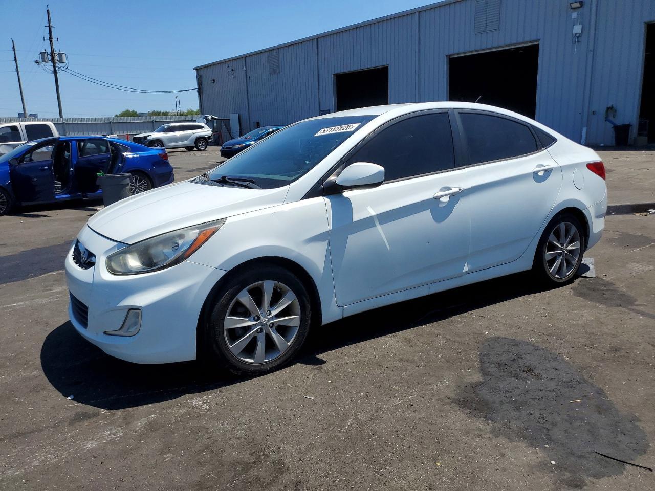 2013 HYUNDAI ACCENT