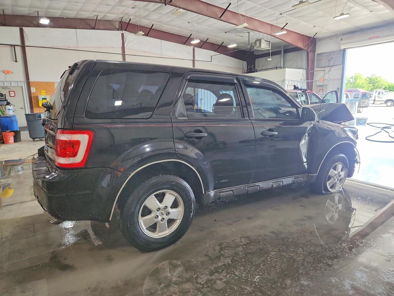 2010 FORD ESCAPE