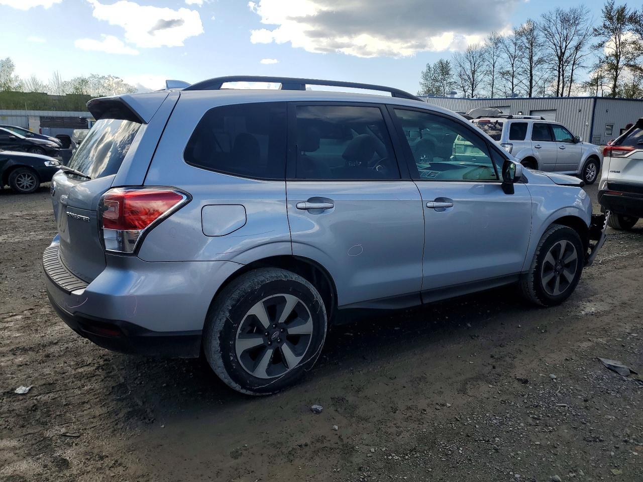 2018 SUBARU FORESTER