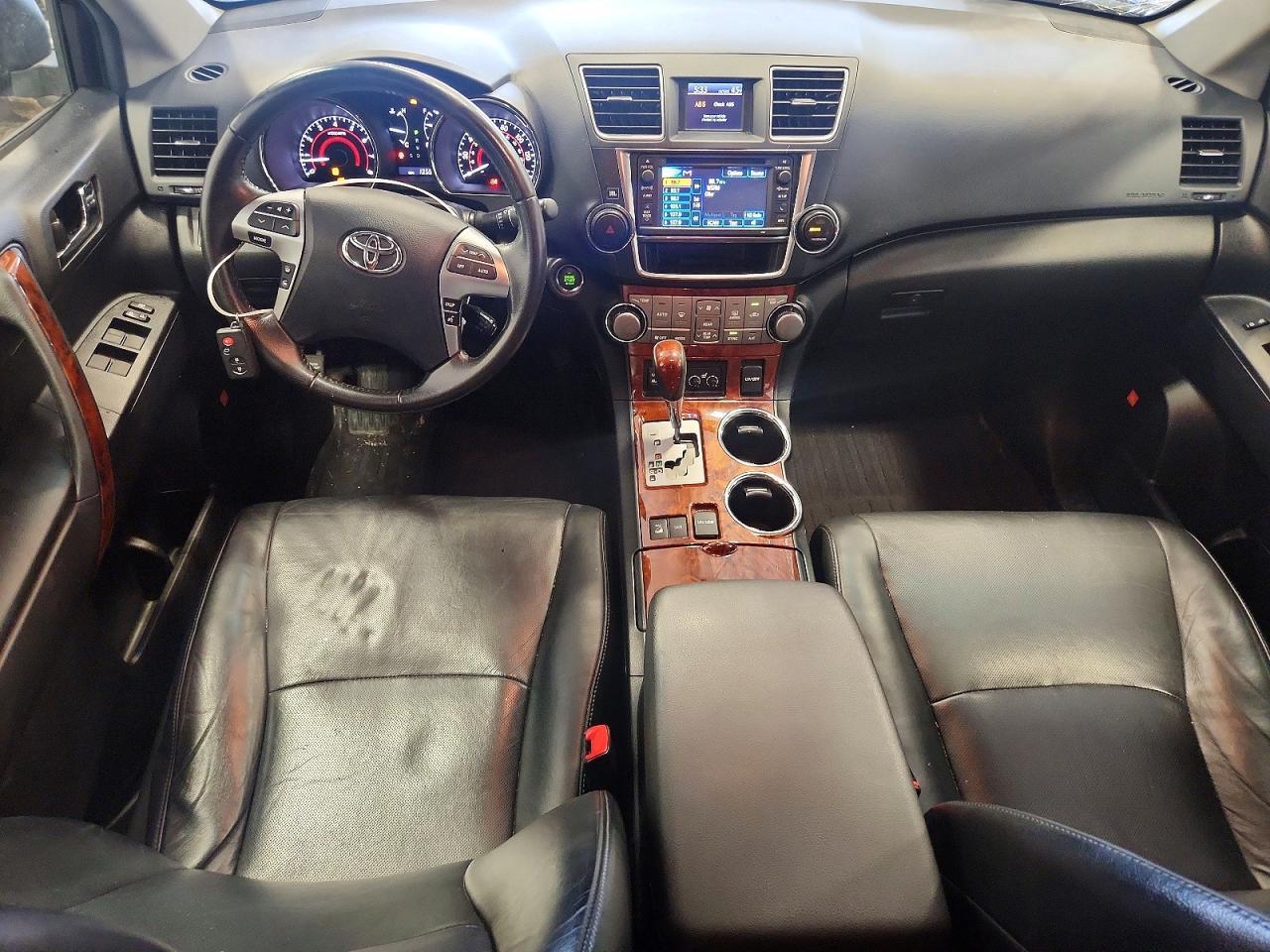 2013 TOYOTA HIGHLANDER