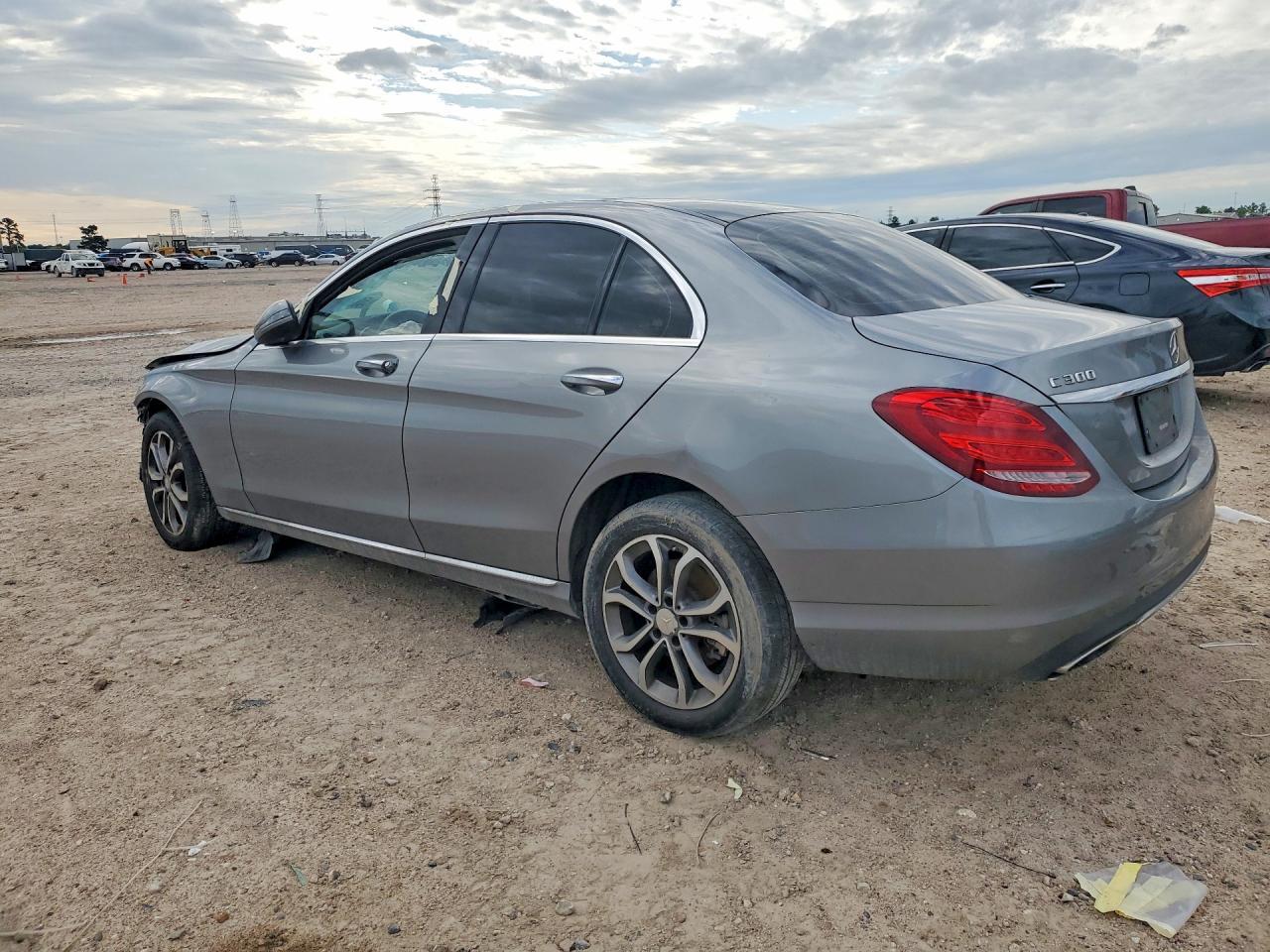 2016 MERCEDES-BENZ C-CLASS