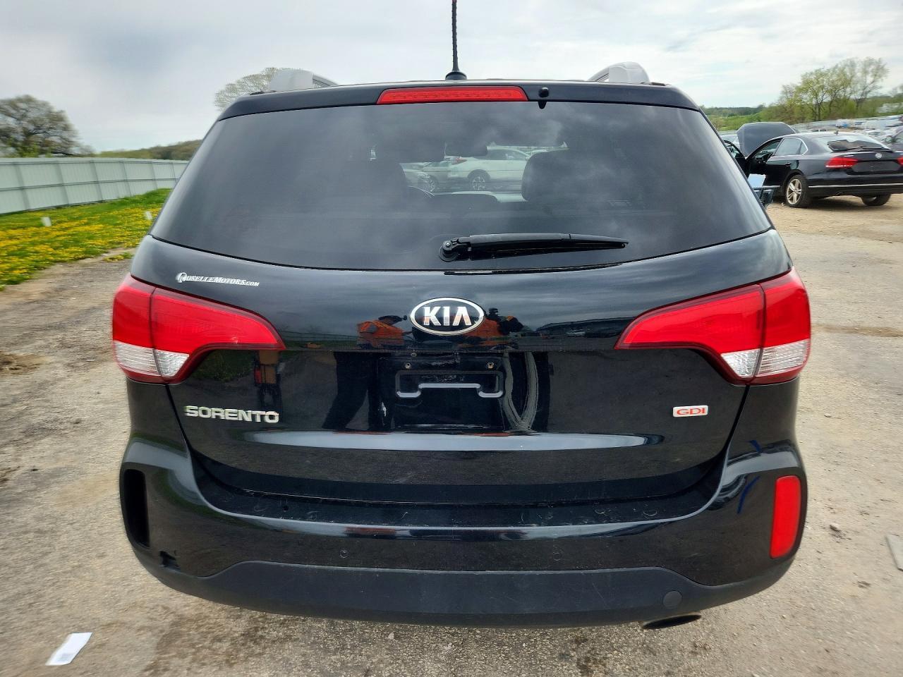 2015 KIA SORENTO