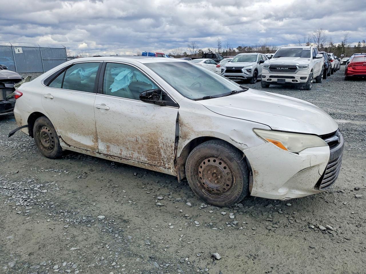 2015 TOYOTA CAMRY