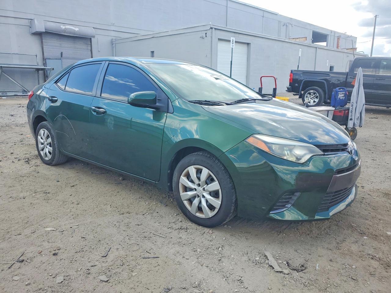 2015 TOYOTA COROLLA