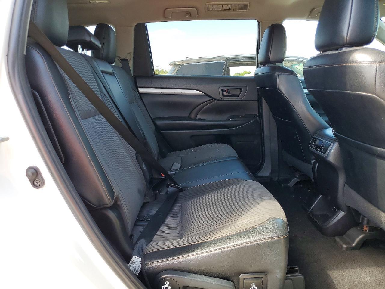 2019 TOYOTA HIGHLANDER