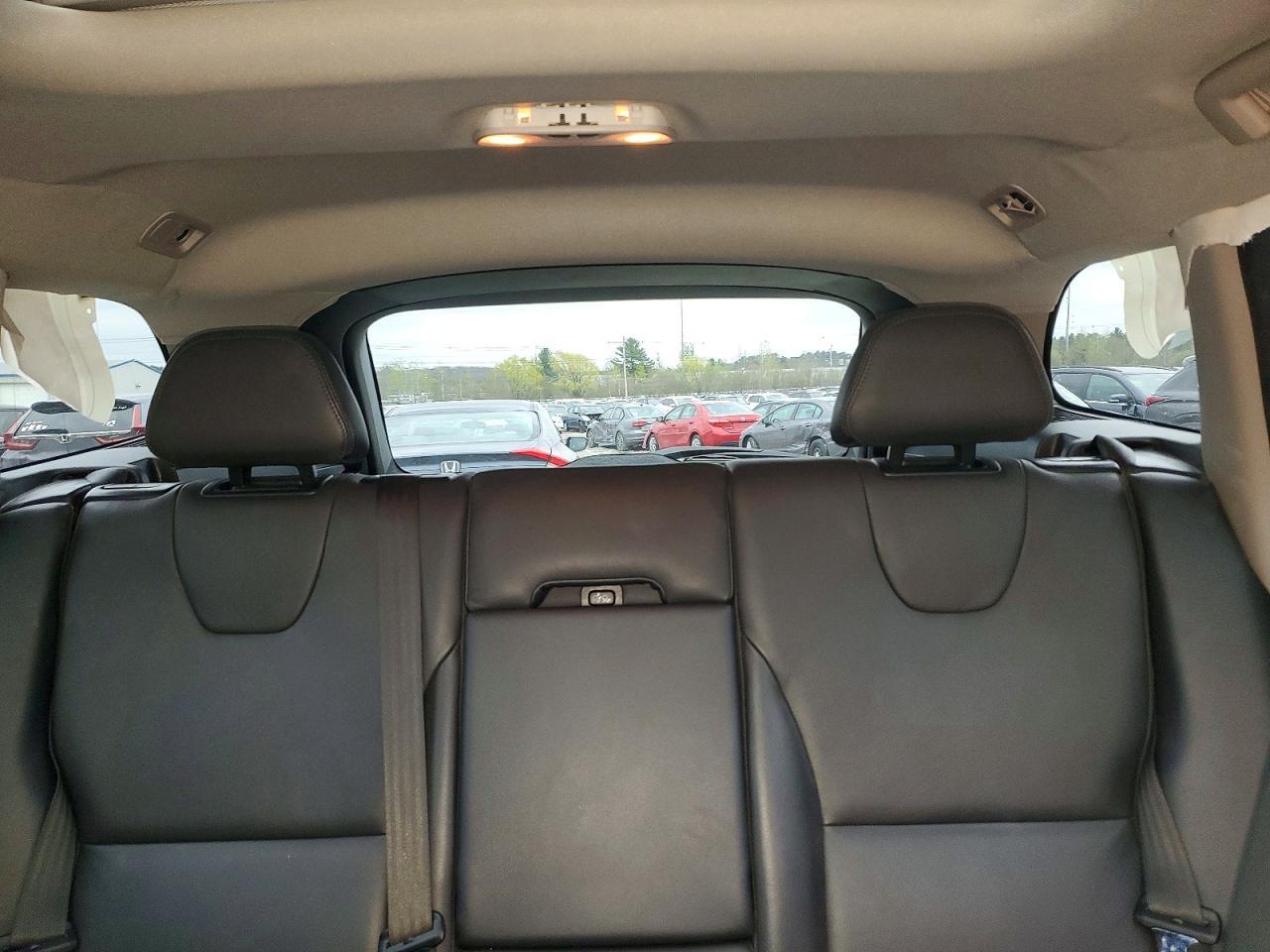 2015 VOLVO XC60