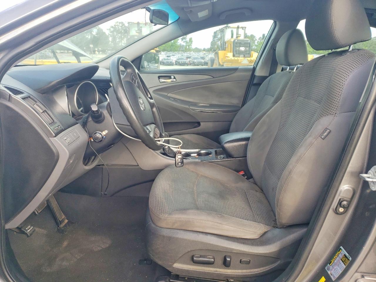 2011 HYUNDAI SONATA