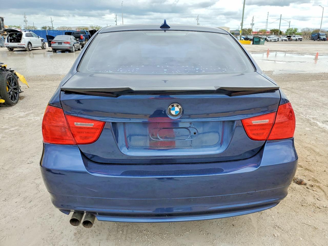 2011 BMW 3 SERIES