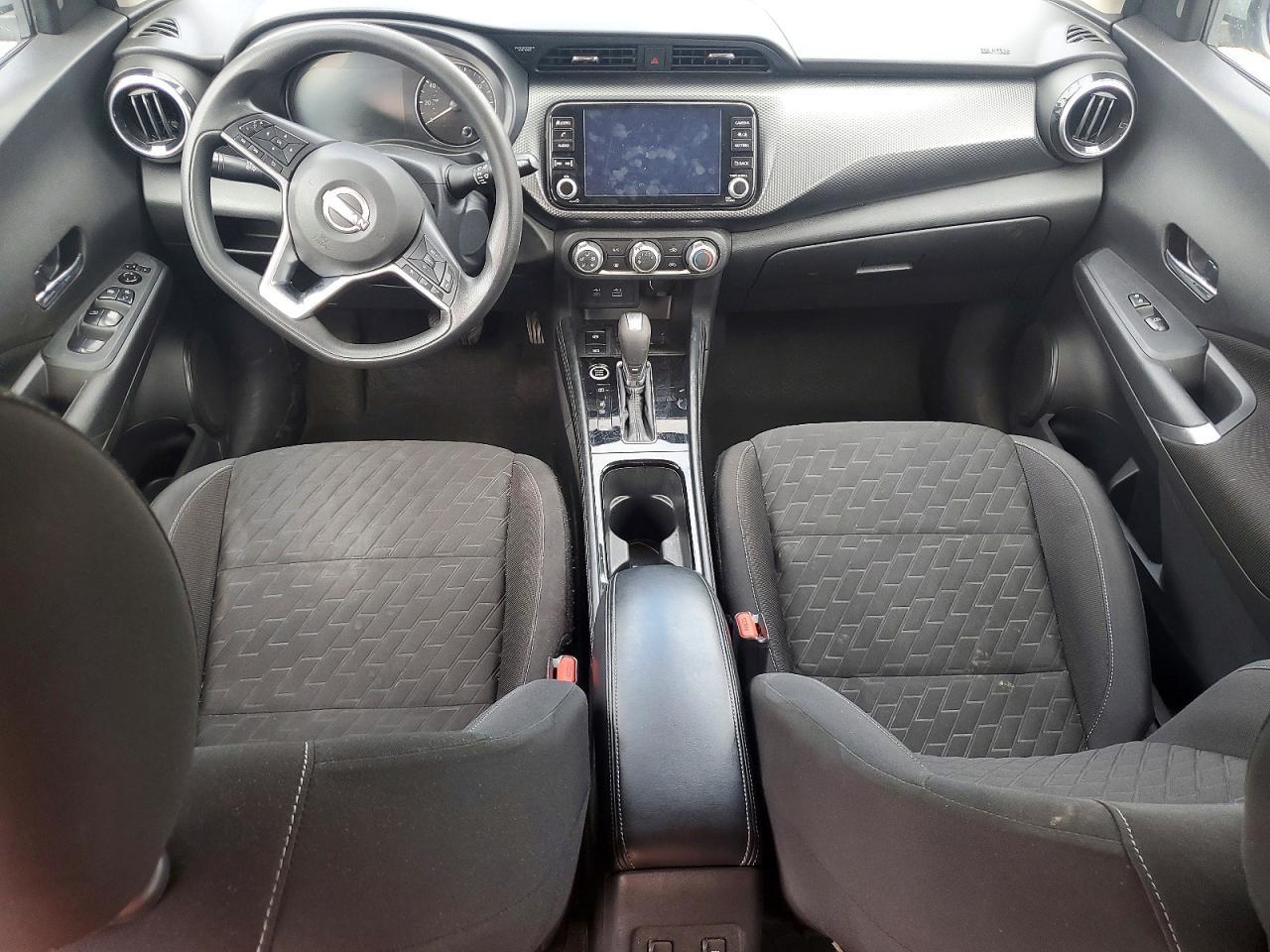 2023 NISSAN KICKS