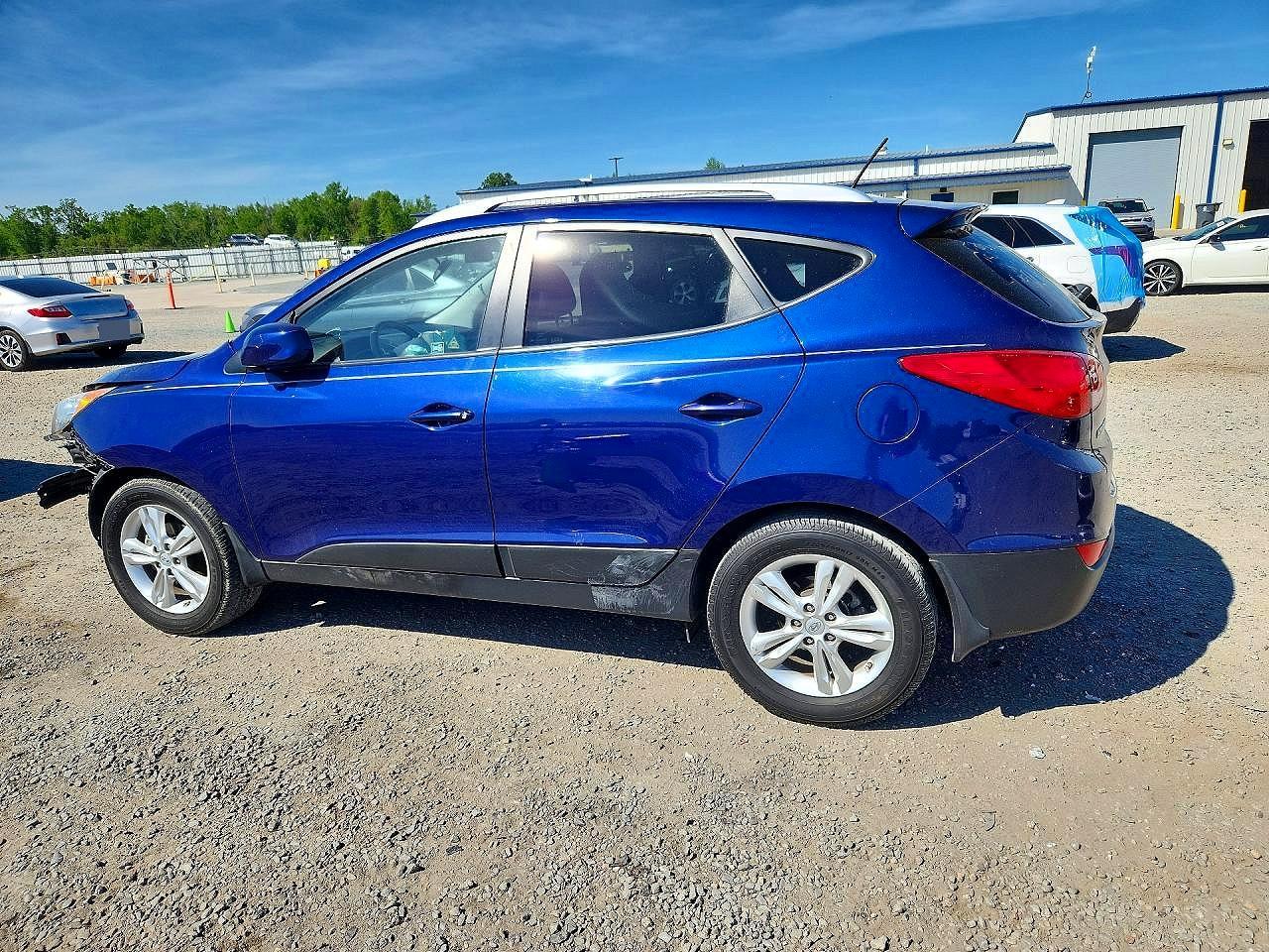 2011 HYUNDAI TUCSON