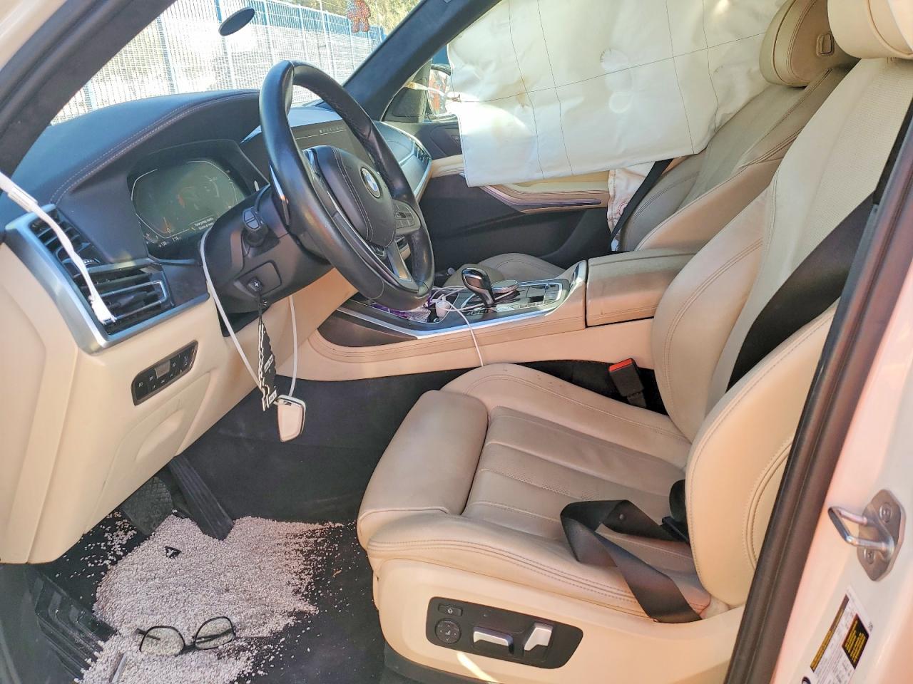 2022 BMW X7