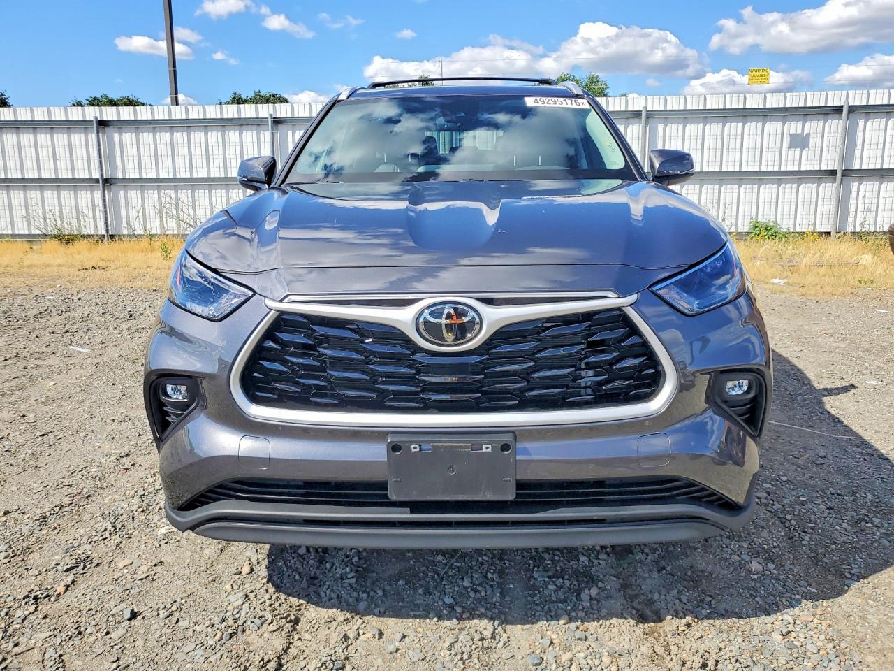 2024 TOYOTA HIGHLANDER