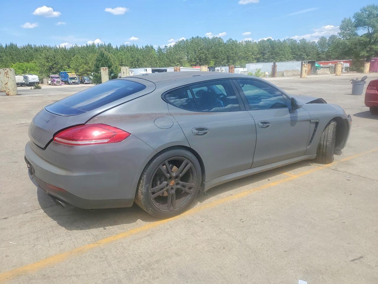 2016 PORSCHE Panamera