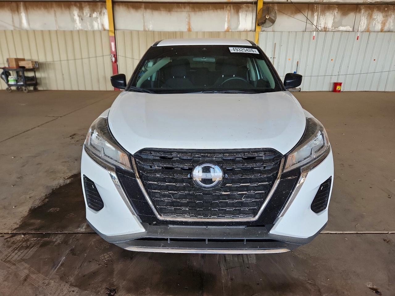 2024 NISSAN KICKS