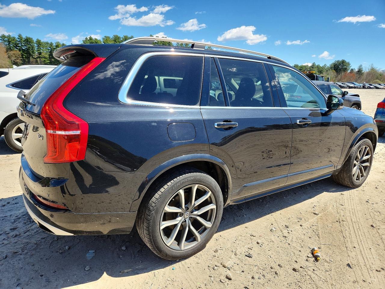 2016 VOLVO XC90
