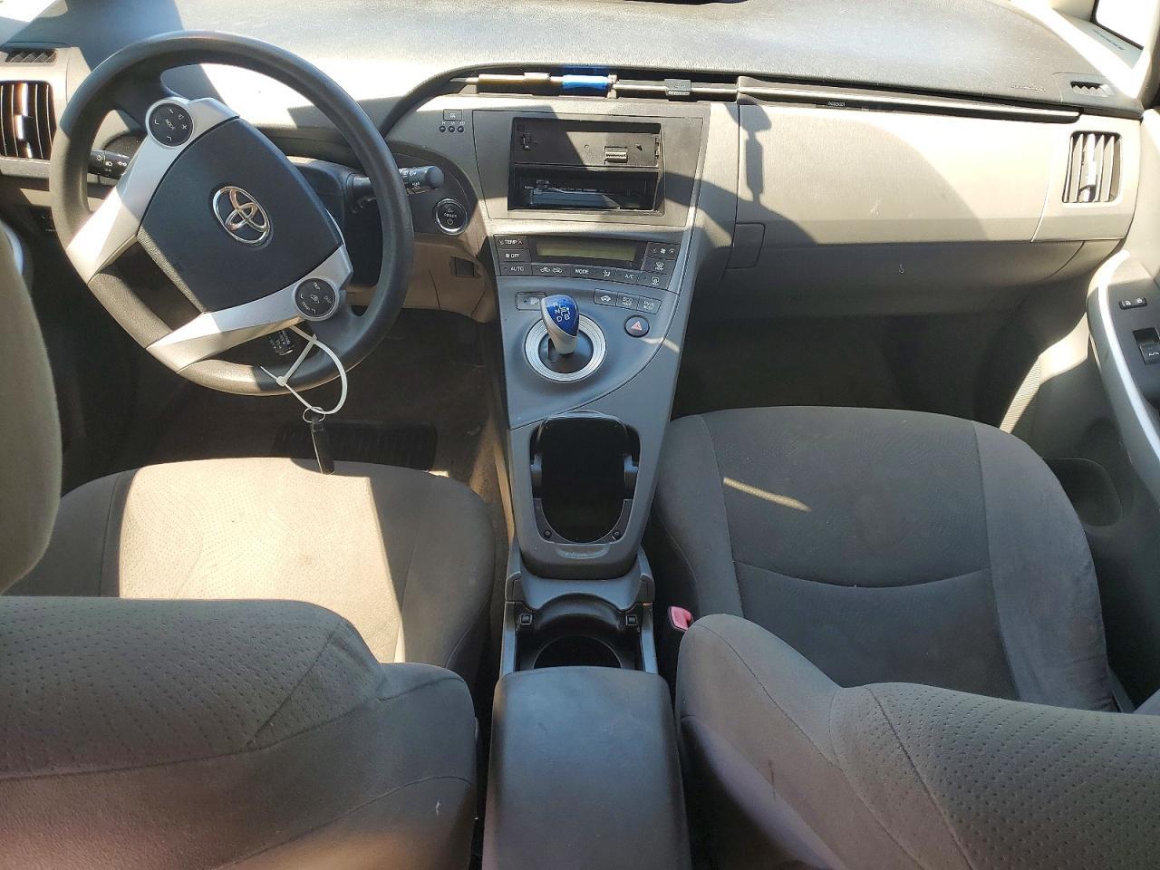 2011 TOYOTA PRIUS