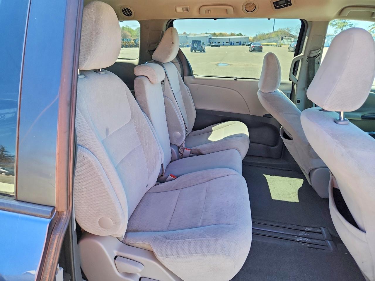 2015 TOYOTA SIENNA