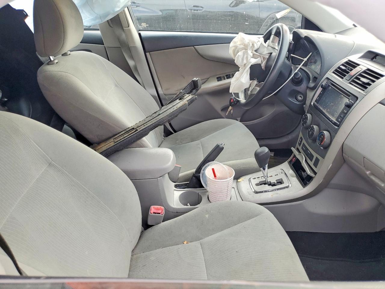 2013 TOYOTA COROLLA