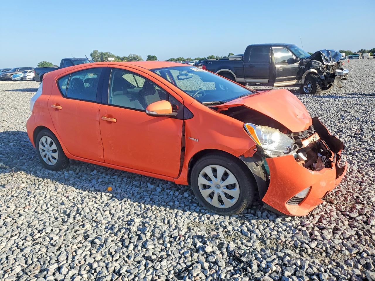 2014 TOYOTA Prius c