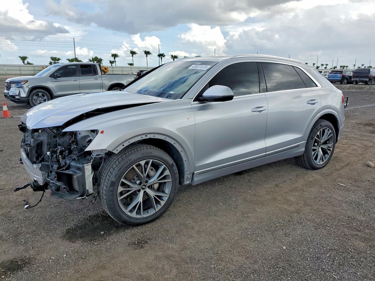 2021 AUDI Q8