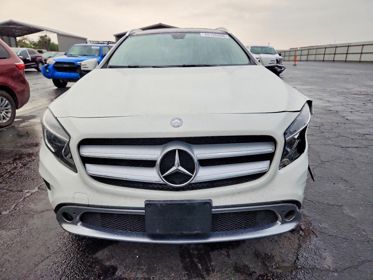 2015 MERCEDES-BENZ GLA-Class