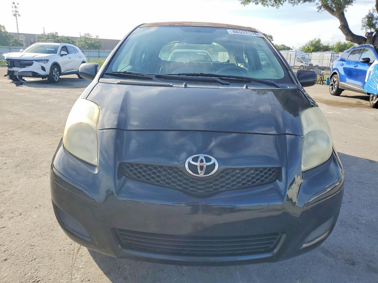 2011 TOYOTA YARIS