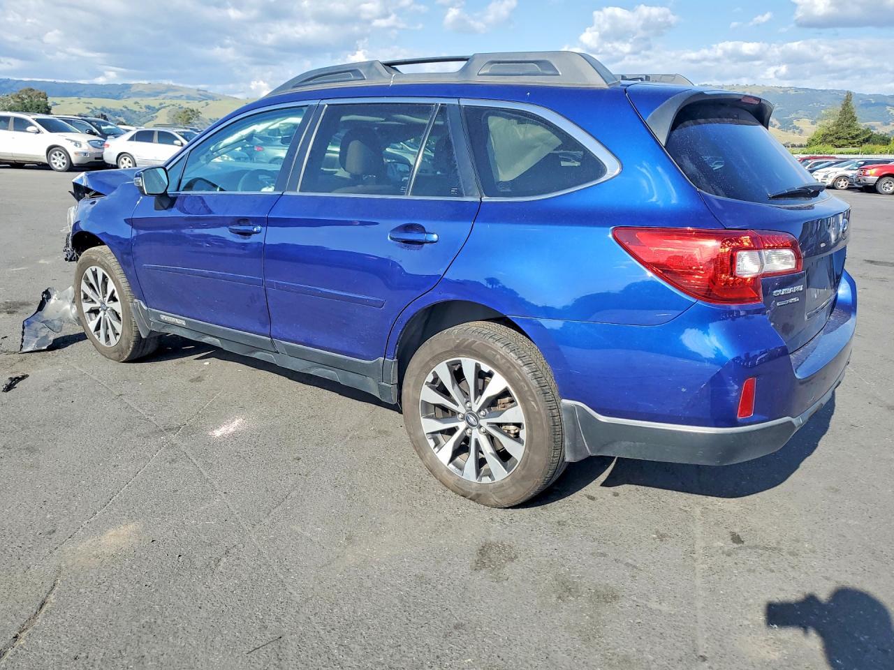 2015 SUBARU Outback