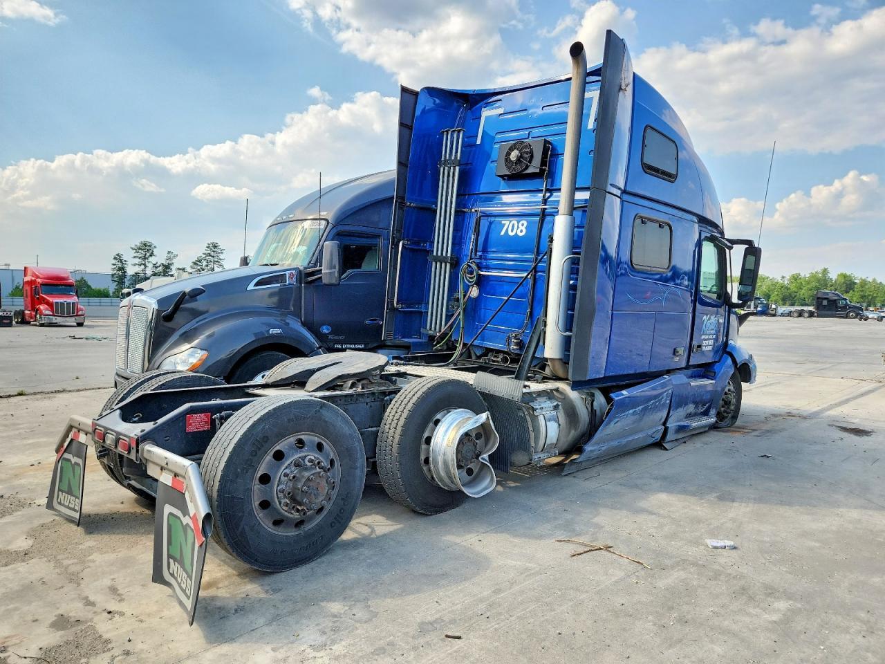 2022 VOLVO VNL