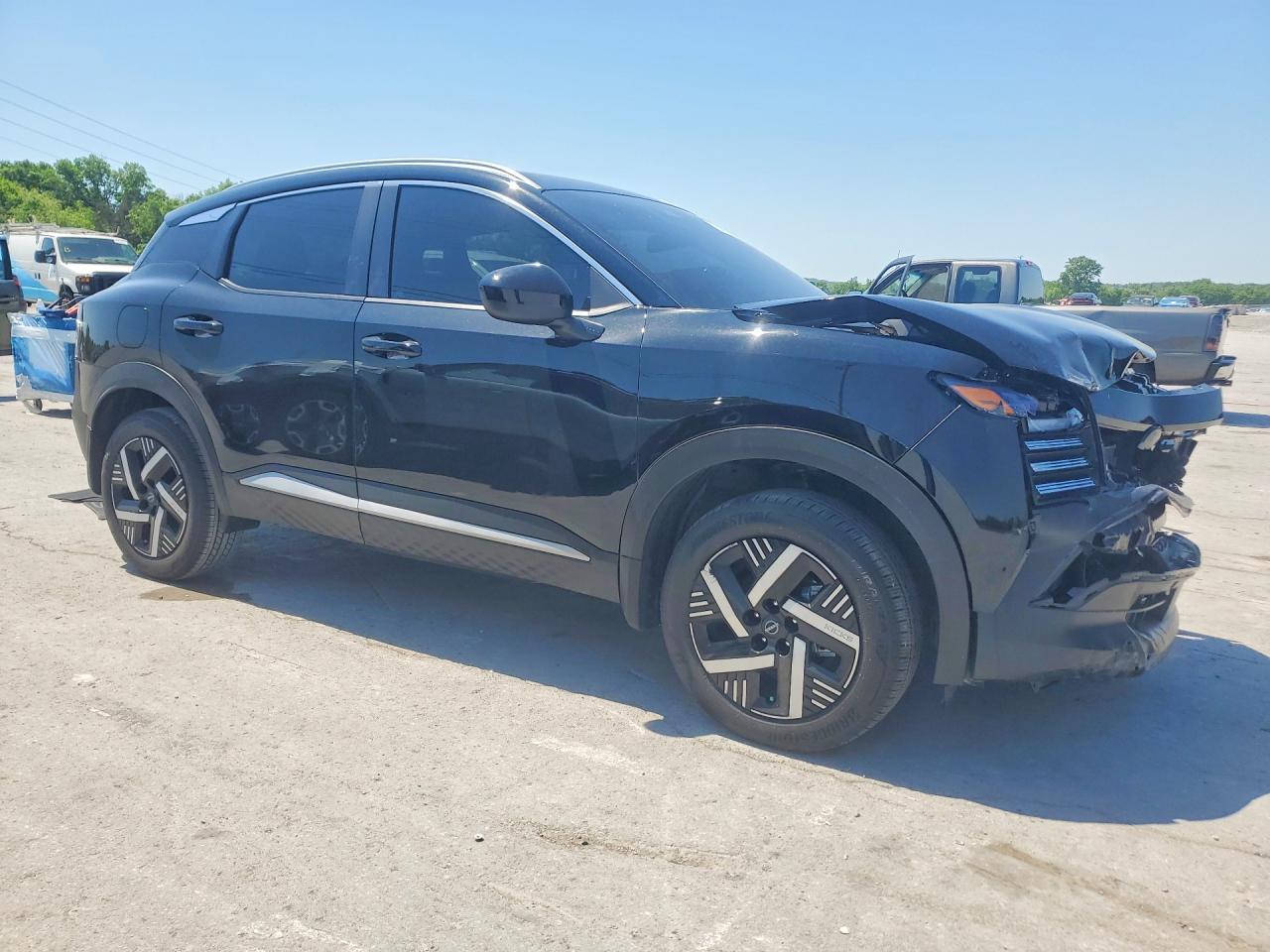 2026 NISSAN KICKS