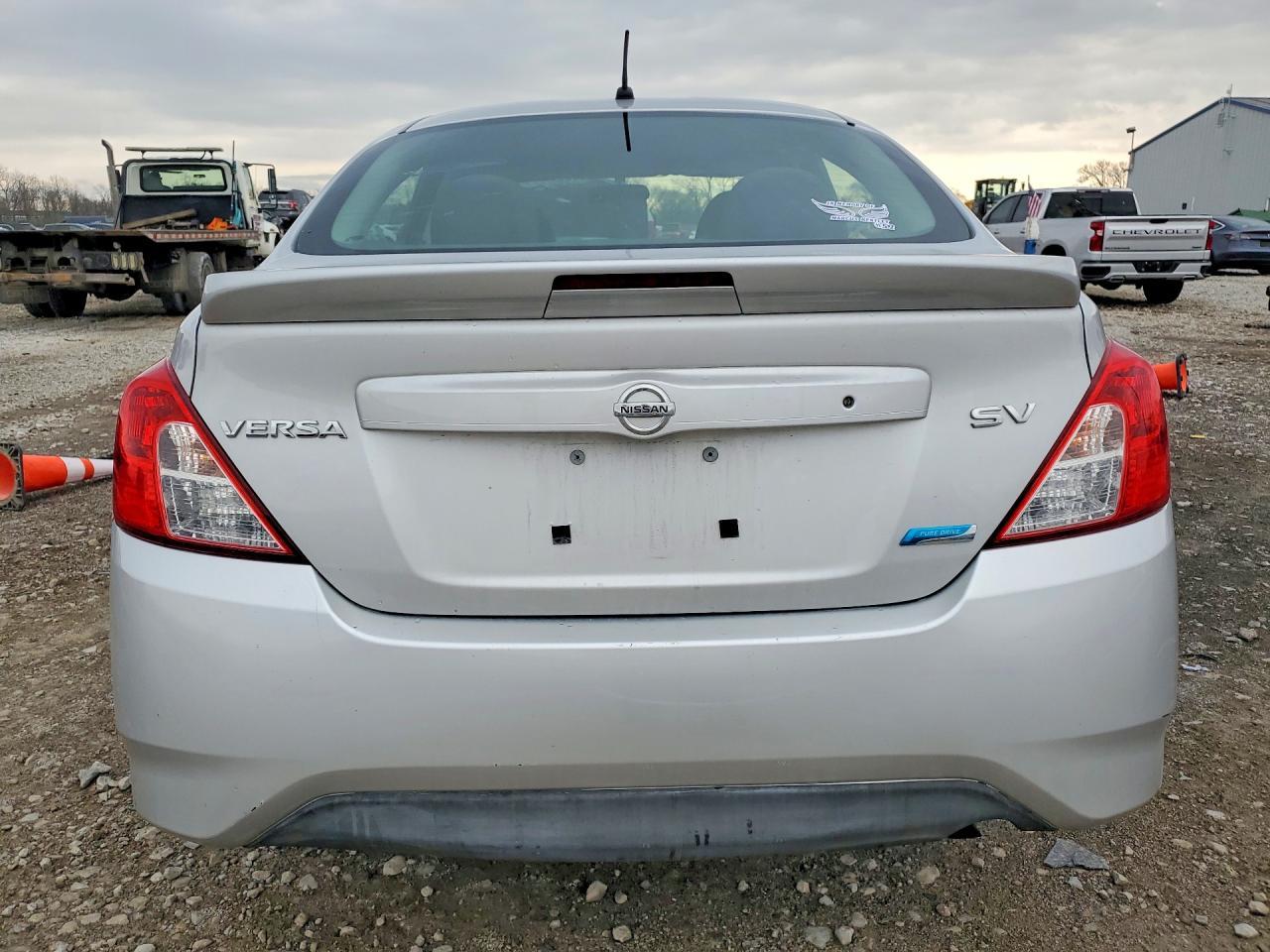 2016 NISSAN VERSA