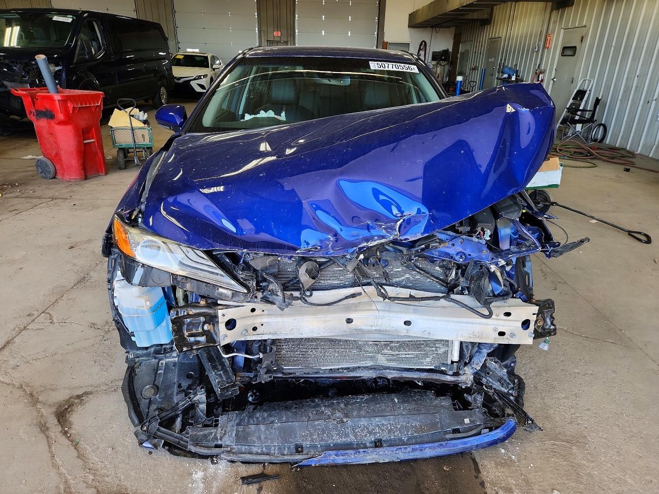 2018 TOYOTA CAMRY